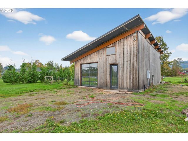 29 LITTLE ISLAND Ln, Cathlamet, WA 98612