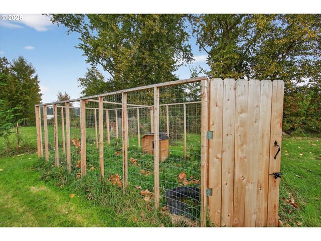 29 LITTLE ISLAND Ln, Cathlamet, WA 98612