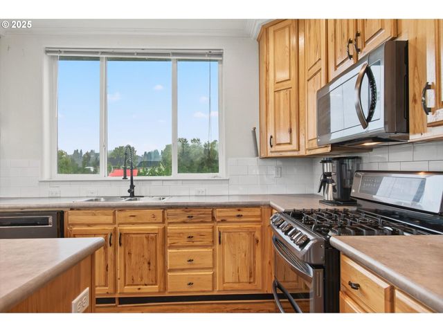 29 LITTLE ISLAND Ln, Cathlamet, WA 98612