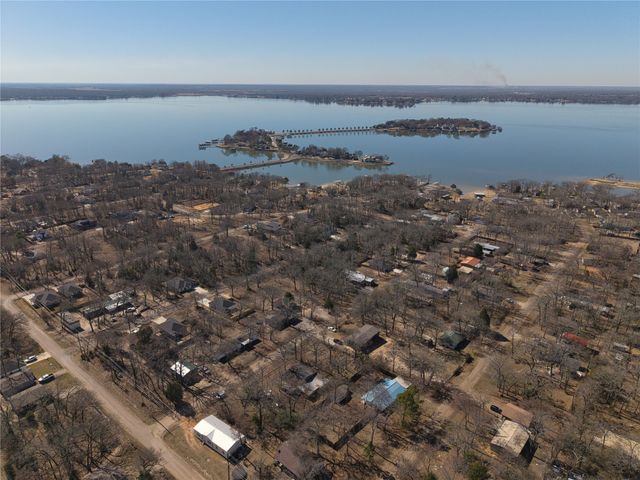 108 Blackfoot Drive, Mabank, TX 75156