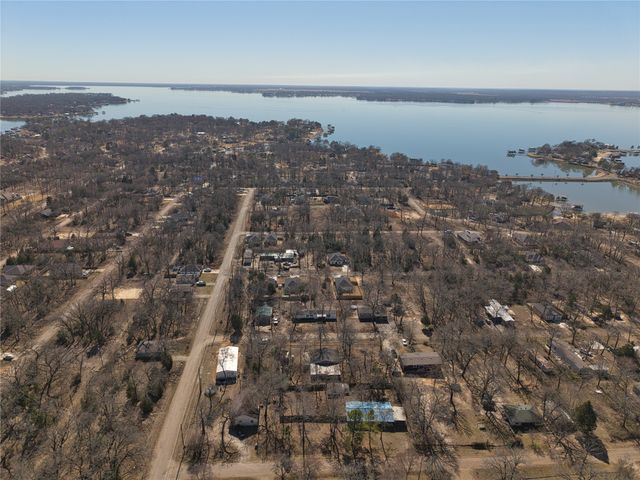 108 Blackfoot Drive, Mabank, TX 75156