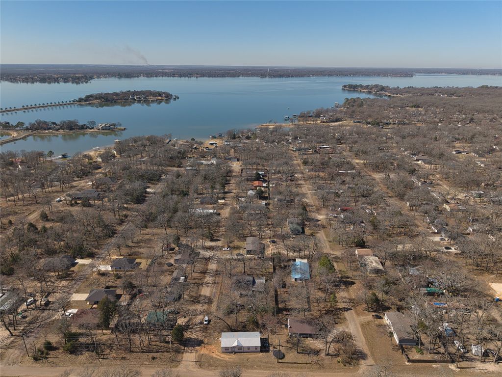 108 Blackfoot Drive, Mabank, TX 75156