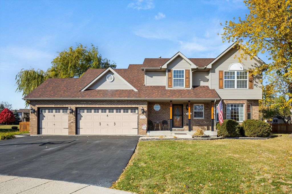 27456 W Fawn Lake Court, Channahon, IL 60410