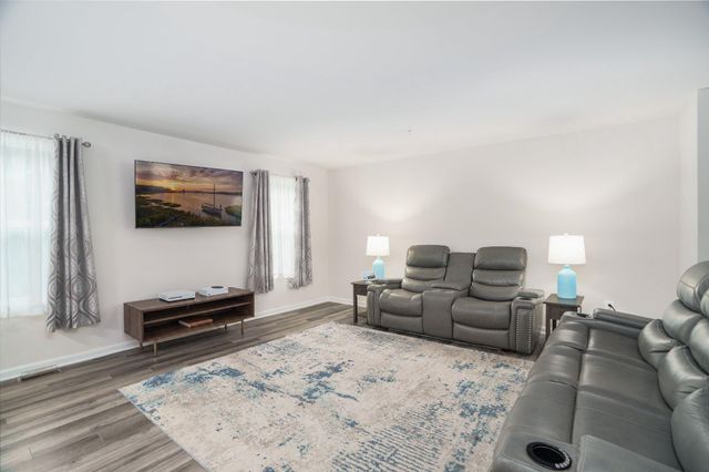 44 VIBURNUM AVE, Elkton, MD 21921