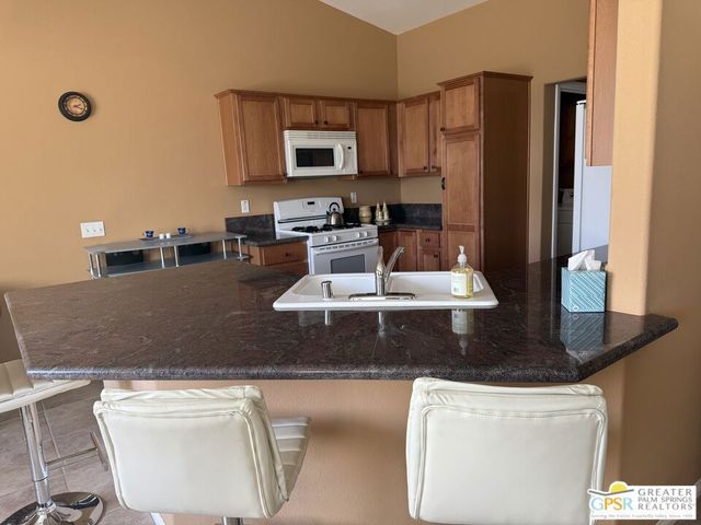 2869 Stardust Avenue, Thermal, CA 92274