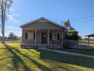 240 Benedict Loop, Cedartown, GA 30125