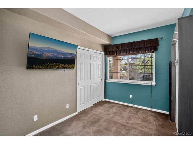 1703 Whitehall Dr 4A, Longmont, CO 80504