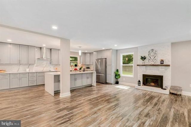 17616 GARRETT DR, Gaithersburg, MD 20878