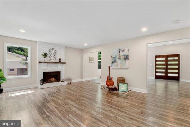 17616 GARRETT DR, Gaithersburg, MD 20878