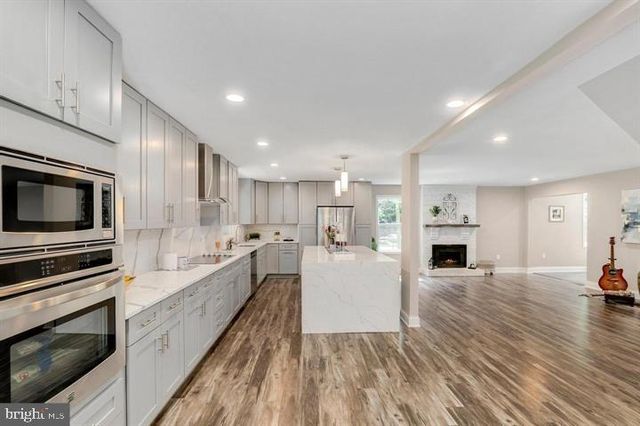 17616 GARRETT DR, Gaithersburg, MD 20878