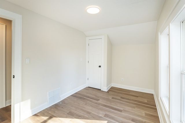 676 34th Street, Des Moines, IA 50312