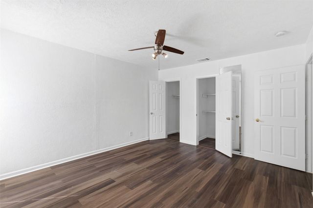 206 Oscar ST, Taylor, TX 76574