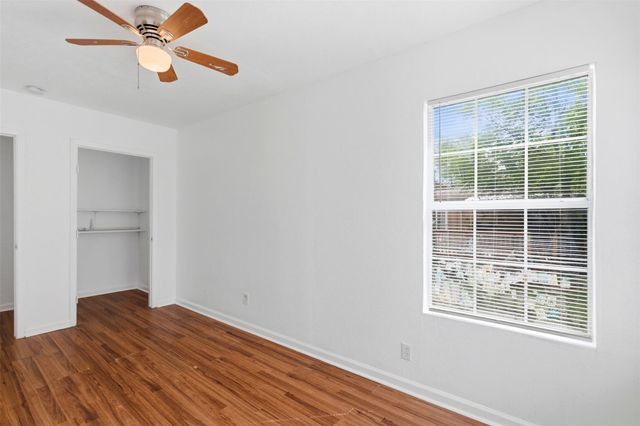 206 Oscar ST, Taylor, TX 76574