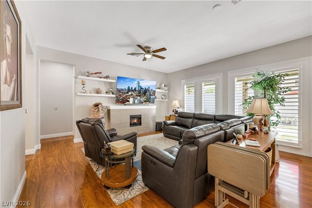 7135 Comanche Canyon Avenue, Las Vegas, NV 89113