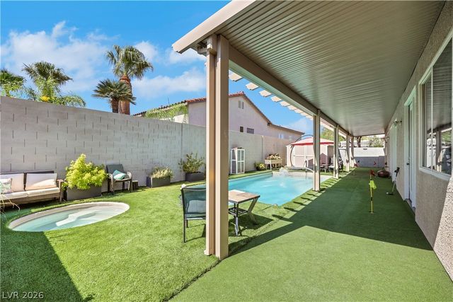 7135 Comanche Canyon Avenue, Las Vegas, NV 89113
