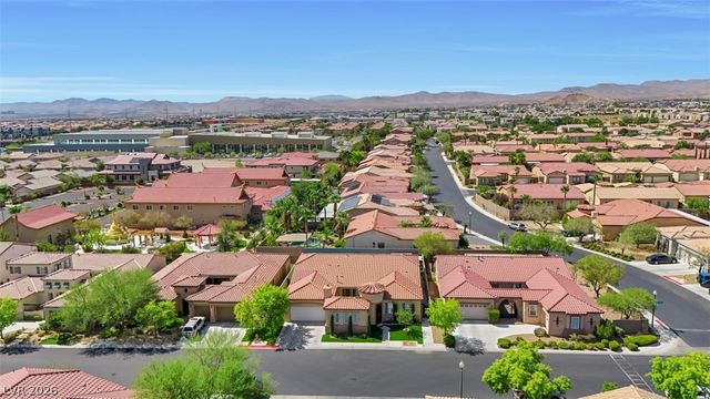 7135 Comanche Canyon Avenue, Las Vegas, NV 89113
