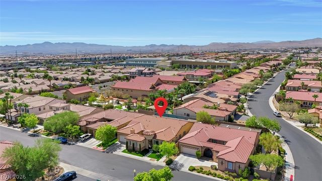 7135 Comanche Canyon Avenue, Las Vegas, NV 89113