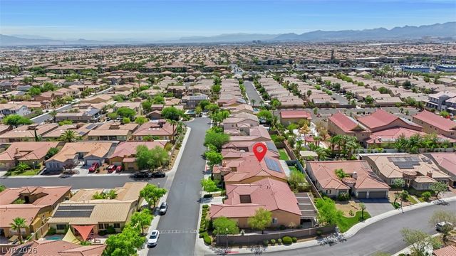 7135 Comanche Canyon Avenue, Las Vegas, NV 89113