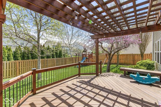 7825 Andaman Drive, Zionsville, IN 46077