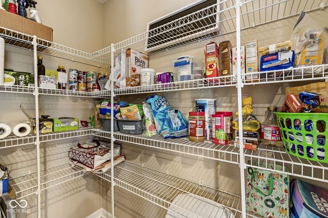 7825 Andaman Drive, Zionsville, IN 46077