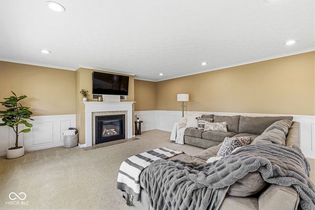 7825 Andaman Drive, Zionsville, IN 46077