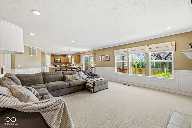 7825 Andaman Drive, Zionsville, IN 46077