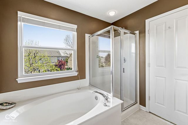 7825 Andaman Drive, Zionsville, IN 46077