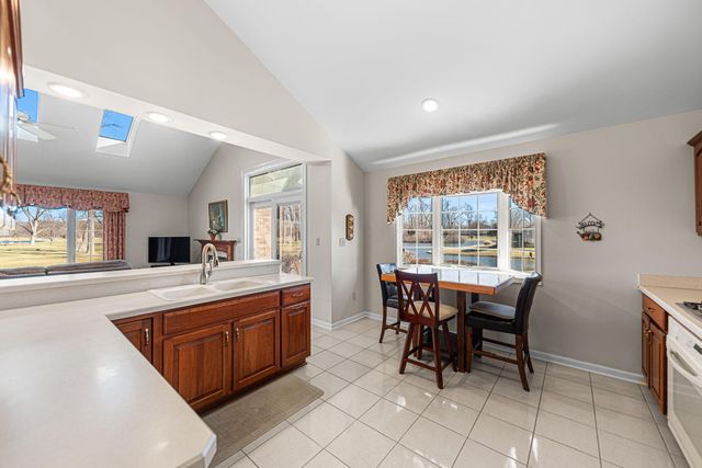 514 Pinehurst Lane, Schererville, IN 46375