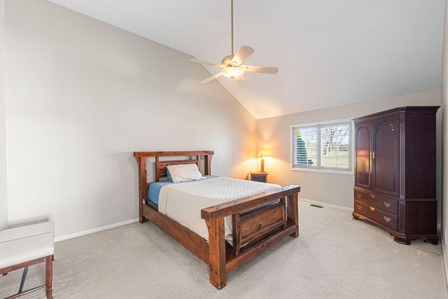 514 Pinehurst Lane, Schererville, IN 46375