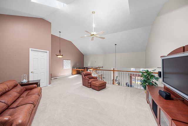 514 Pinehurst Lane, Schererville, IN 46375