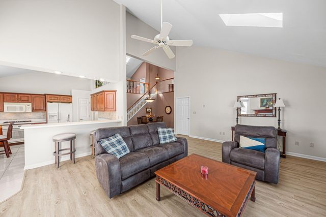 514 Pinehurst Lane, Schererville, IN 46375