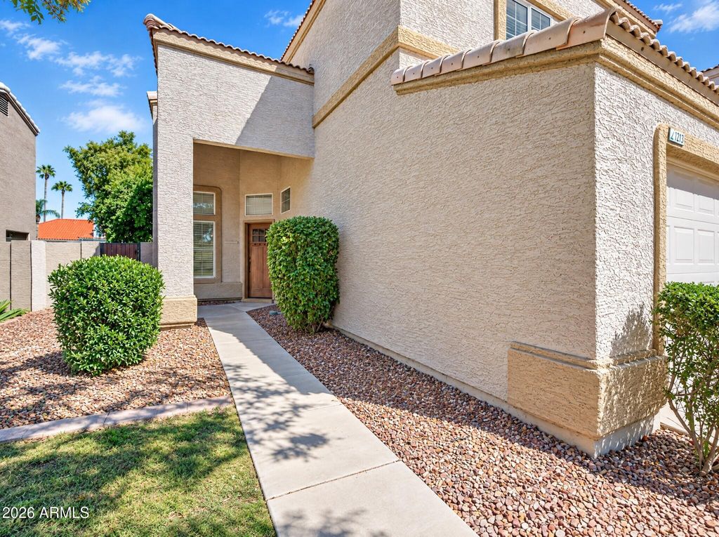 1213 N PEBBLE BEACH Drive, Gilbert, AZ 85234 — photo 4