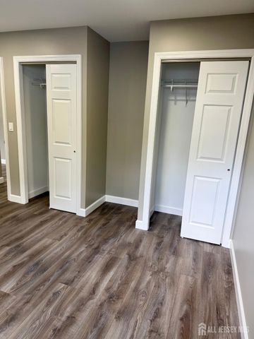 12 Stony Road, Edison, NJ 08817