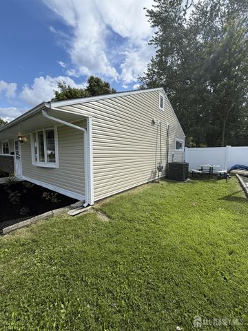 12 Stony Road, Edison, NJ 08817