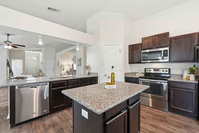 8425 Sevilla Street, Navarre, FL 32566