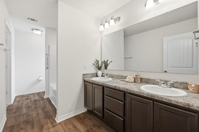 8425 Sevilla Street, Navarre, FL 32566