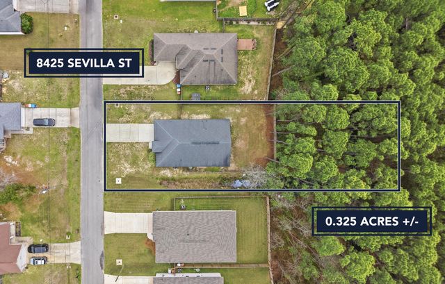 8425 Sevilla Street, Navarre, FL 32566