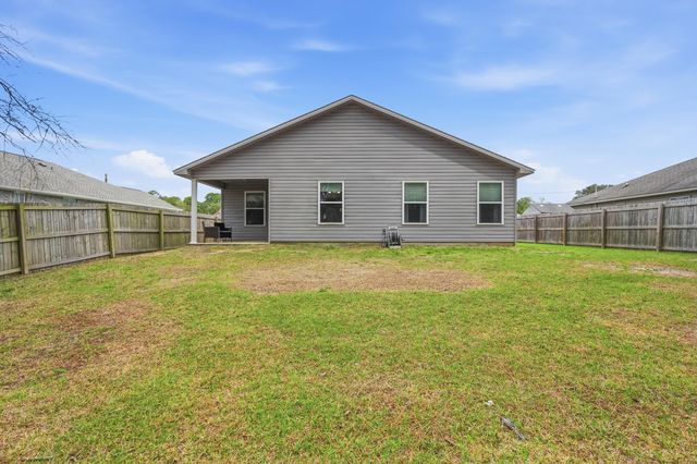 8425 Sevilla Street, Navarre, FL 32566
