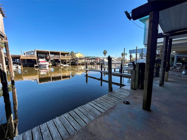 318 Marine Way, Freeport, TX 77541