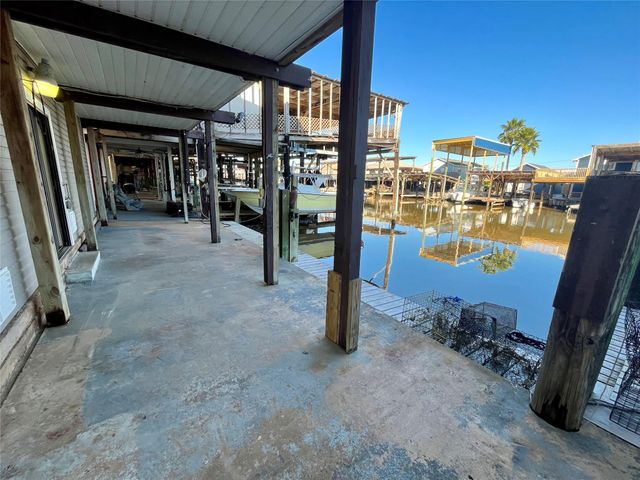 318 Marine Way, Freeport, TX 77541