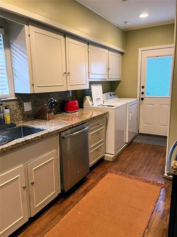 2106 Colquitt Street, Houston, TX 77098