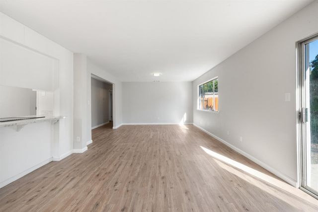 3238 Sacramento Dr, Merced, CA 95348