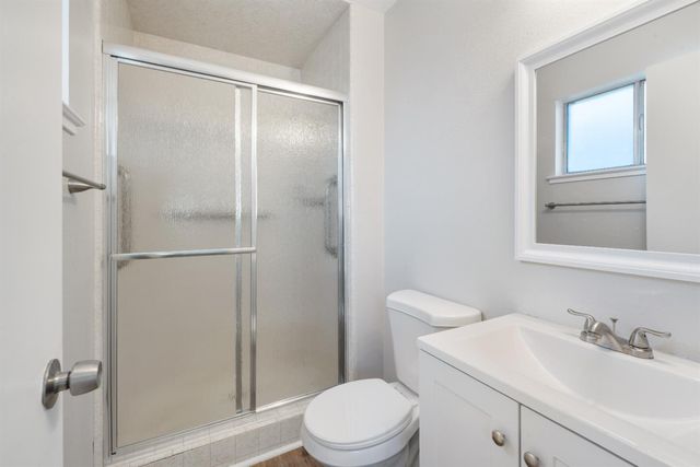 3238 Sacramento Dr, Merced, CA 95348