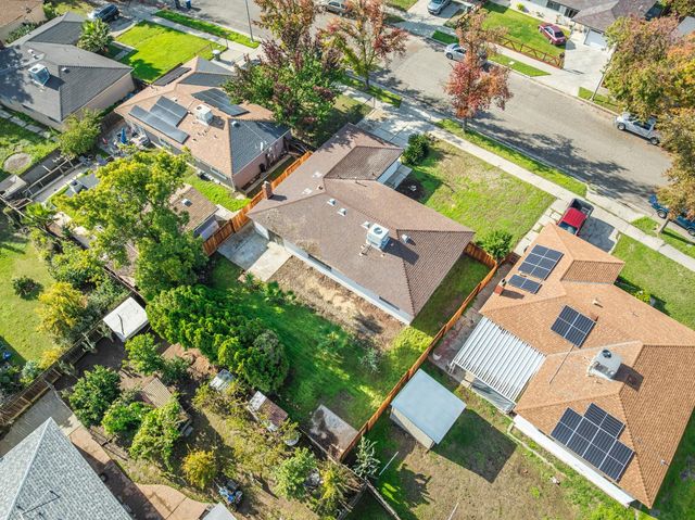 3238 Sacramento Dr, Merced, CA 95348