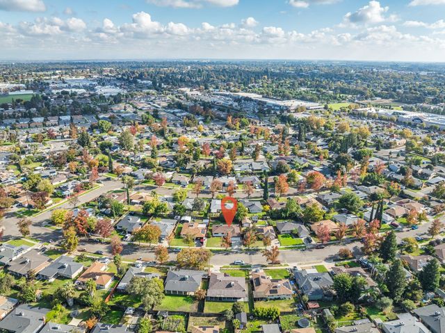 3238 Sacramento Dr, Merced, CA 95348