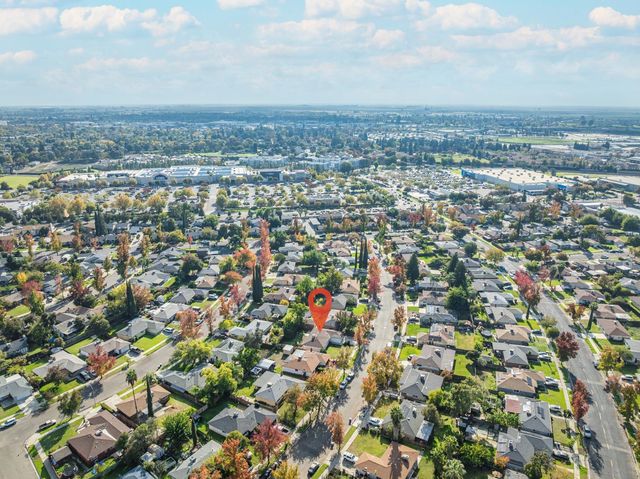 3238 Sacramento Dr, Merced, CA 95348