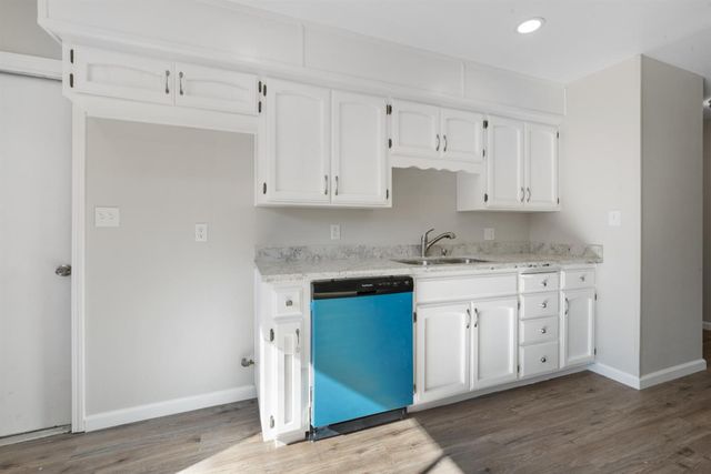 3238 Sacramento Dr, Merced, CA 95348