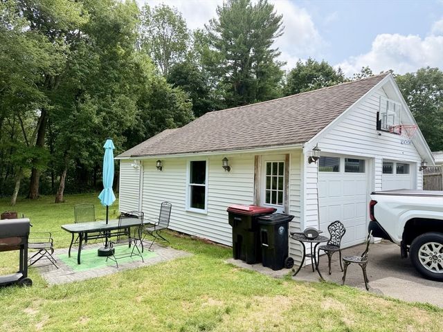 79 Edson St, Brockton, MA 02302