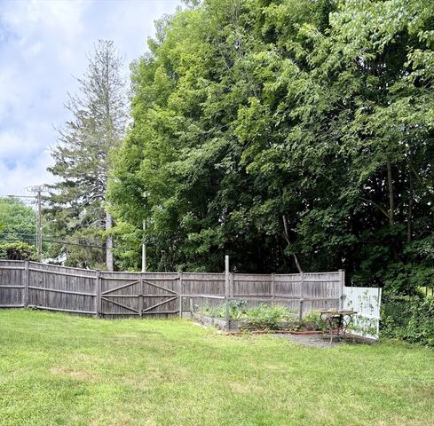 79 Edson St, Brockton, MA 02302