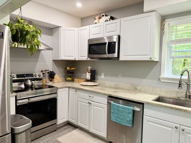 79 Edson St, Brockton, MA 02302